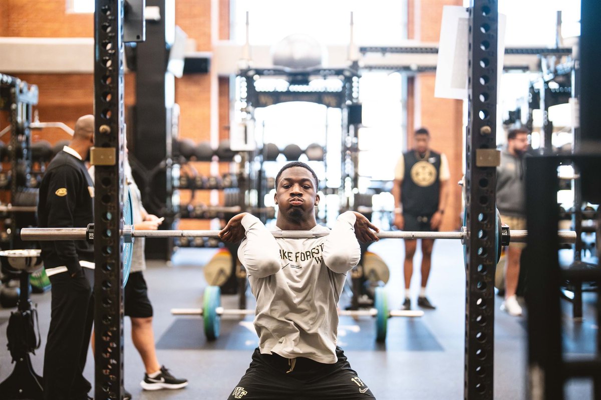 ZamariStevenso4's tweet image. Keep stacking and proving them wrong the ones around don’t even believe ⭐️