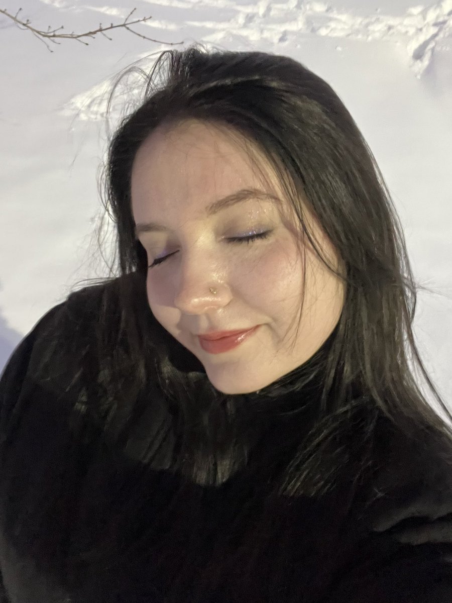 earlgreyenjoyer's tweet photo. snow day with my beloved <33333 https://t.co/biuAJUERxm
