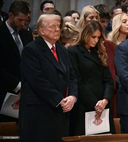 FLOTUS47 tweet media