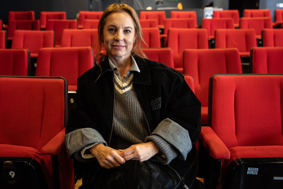 cultura_mx's tweet photo. Este martes se llevó a cabo la conferencia de prensa de "La niña en el altar", obra de @IncidenteTeatro inspirada las tragedias "Ifigenia en Áulide" y "Agamenón" de Esquilo. Con dramaturgia de Marina Carr y dirección de Enrique Singer, se presentará del 30 de enero al 2 de marzo, con funciones de jueves a domingo en el Teatro El Galeón Abraham Oceransky del @CCB_INBAL 

@teatroinbal
@enriquesinger 
@MarDeTavira