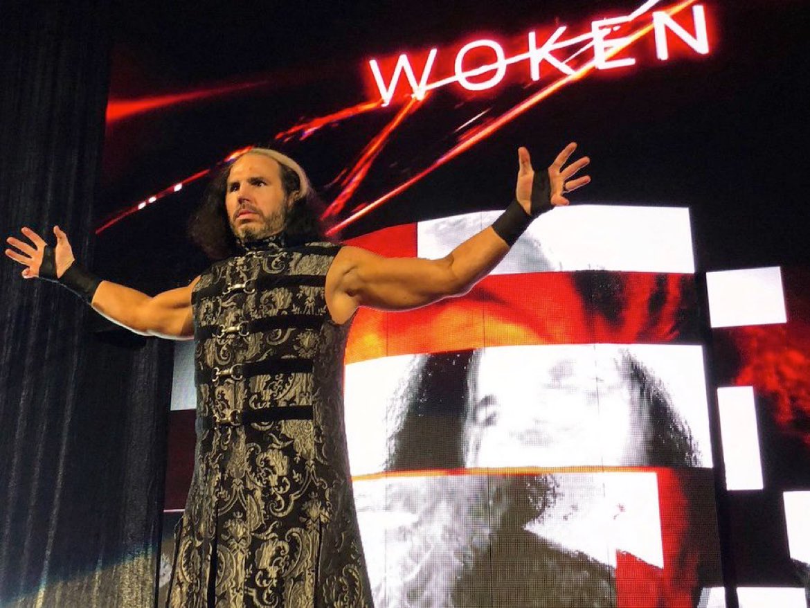 steviebreech's tweet image. Bray Wyatt vs Broken Matt Hardy WWE RAW  1/22/18 #RAW25 youtu.be/moia3Uv3eOw   Celebrating 25 YEARS of #RAW