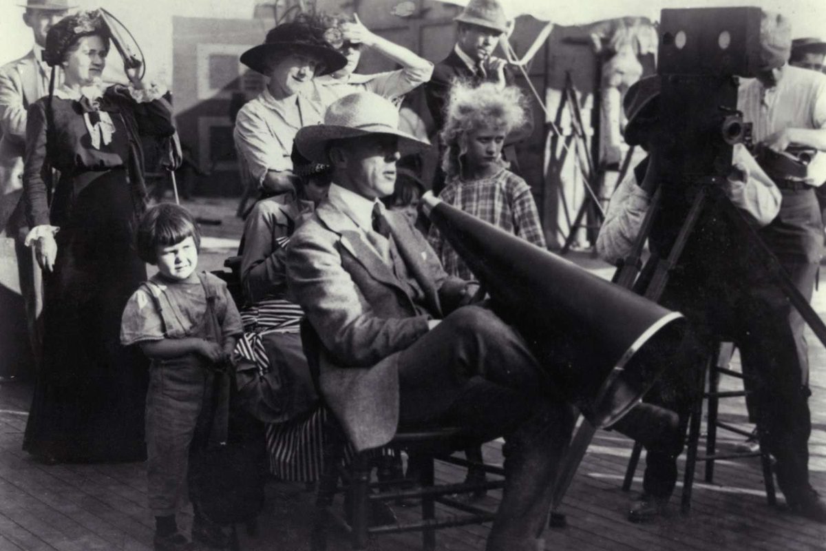 NathanFrancis__'s tweet photo. "Remember how small the world was before I came along? I brought it all to life: I moved the whole world onto a 20-foot screen."
🎬 #DWGriffith, pioneering American film director and producer, was #BOTD 22 January 1875. #Film #Filmmaking https://t.co/T063ie2hpL