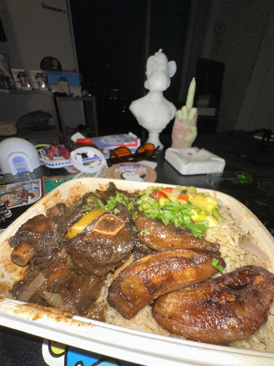 ProfitsOverWages 🧼🇩🇴 tweet media