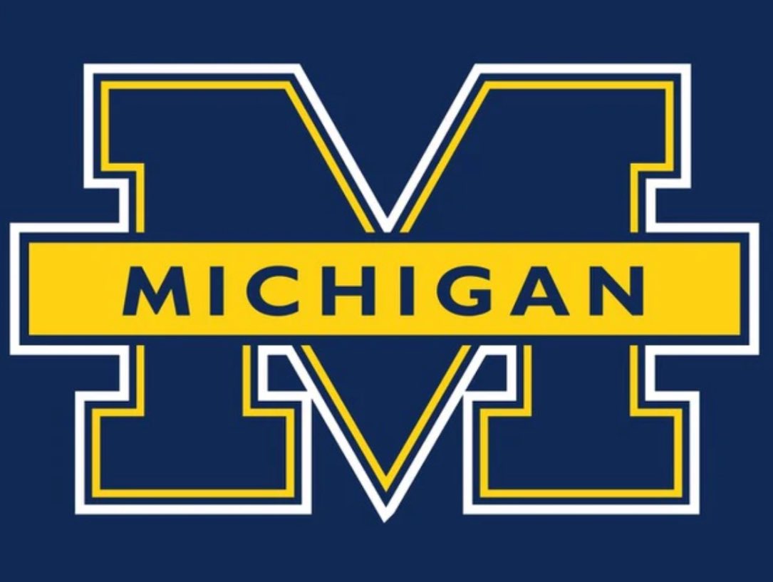 Thank you <a href="/JTBrown721/">J.B. Brown</a> from <a href="/UMichFootball/">Michigan Football</a> for stopping by <a href="/TitanFootballAZ/">Arcadia Titans Football</a> to visit with me! <a href="/steverausch17/">Rausch Kicking</a>