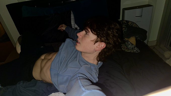 Watch itsevanwade's leaked NSFW photo on TwXstars