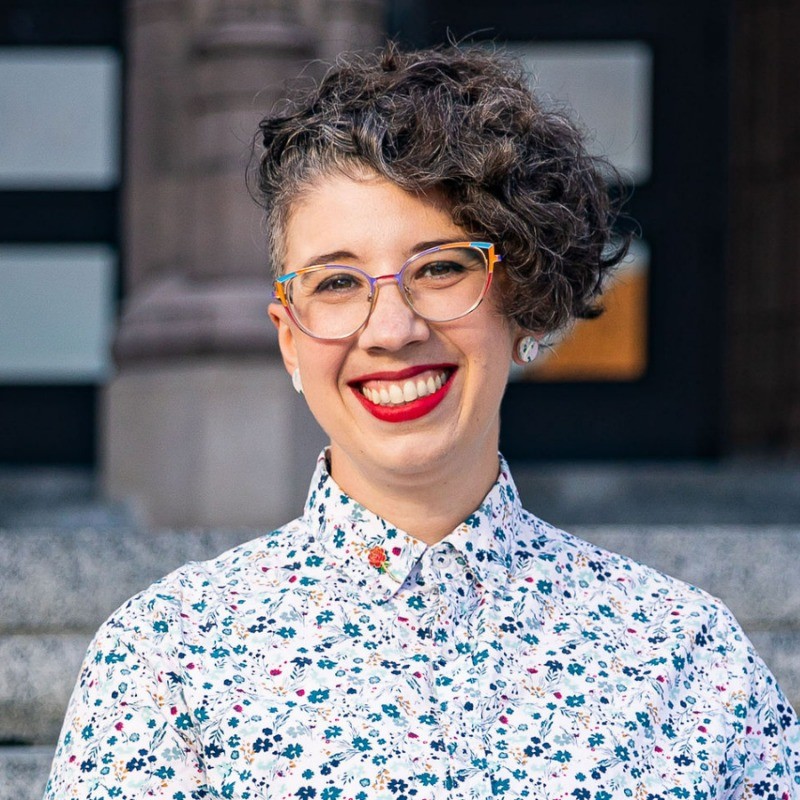 We’re delighted to welcome Saralyn Smith (she/they) as Managing Director of the Institute for Innovation and Global Engagement at UW Tacoma! 🎉 With 15+ years in  higher ed, Saralyn excels in program design, fostering partnerships, and creating inclusive, engaging content.