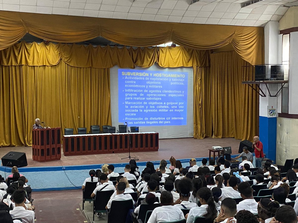 📢 ¡Conferencia sobre Guerra No Convencional: Un Éxito Académico! 🎓

Con gran satisfacción, compartimos el éxito de la reciente conferencia sobre la guerra no convencional, que tuvo lugar en nuestra universidad. 🚀
#GuerraNoConvencional  
#FeuDeCuba
#UCM_SC
#GenteQueSuma