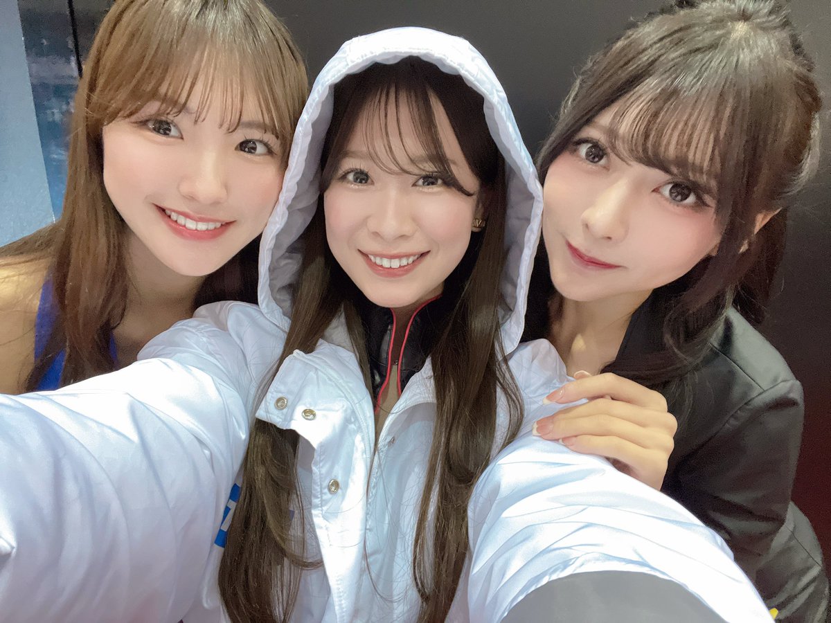 おはよ🦦🫧

両手に花の私の宝物😛💗
( <a href="/sora__kazama/">風間 そら / Sora Kazama</a> )
( <a href="/Noel_xxX0/">愛染 のえる♥️🐾 Aizen Noel</a> )

#TAS2025 #東京オートサロン2025