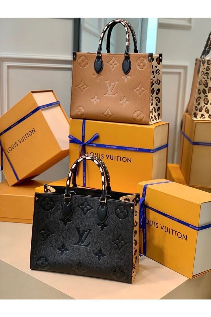 yazidcm's tweet photo. Le Luxe au Quotidien

Un sac Louis Vuitton, c’est bien plus qu’un accessoire : c’est une déclaration de style. Emportez avec vous une touche d’élégance à chaque instant.
Prix: 15$ Minimum 5 pièces https://t.co/zOndtZs6LD
