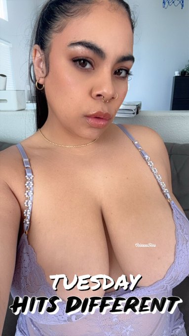1 pic. Some cake for Tuesday ? FaceTimes available ? https://t.co/PCURdO6pyx