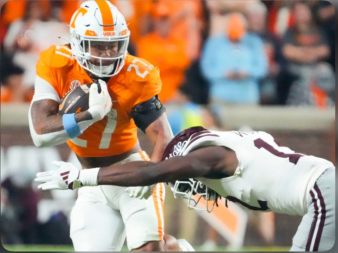 patmonelijah1's tweet photo. #AGTG I’m blessed to receive another offer from @Vol_Football another one from SEC🙏🏾🙏🏾🙏🏾🙏🏾 https://t.co/AqZuDs86dw