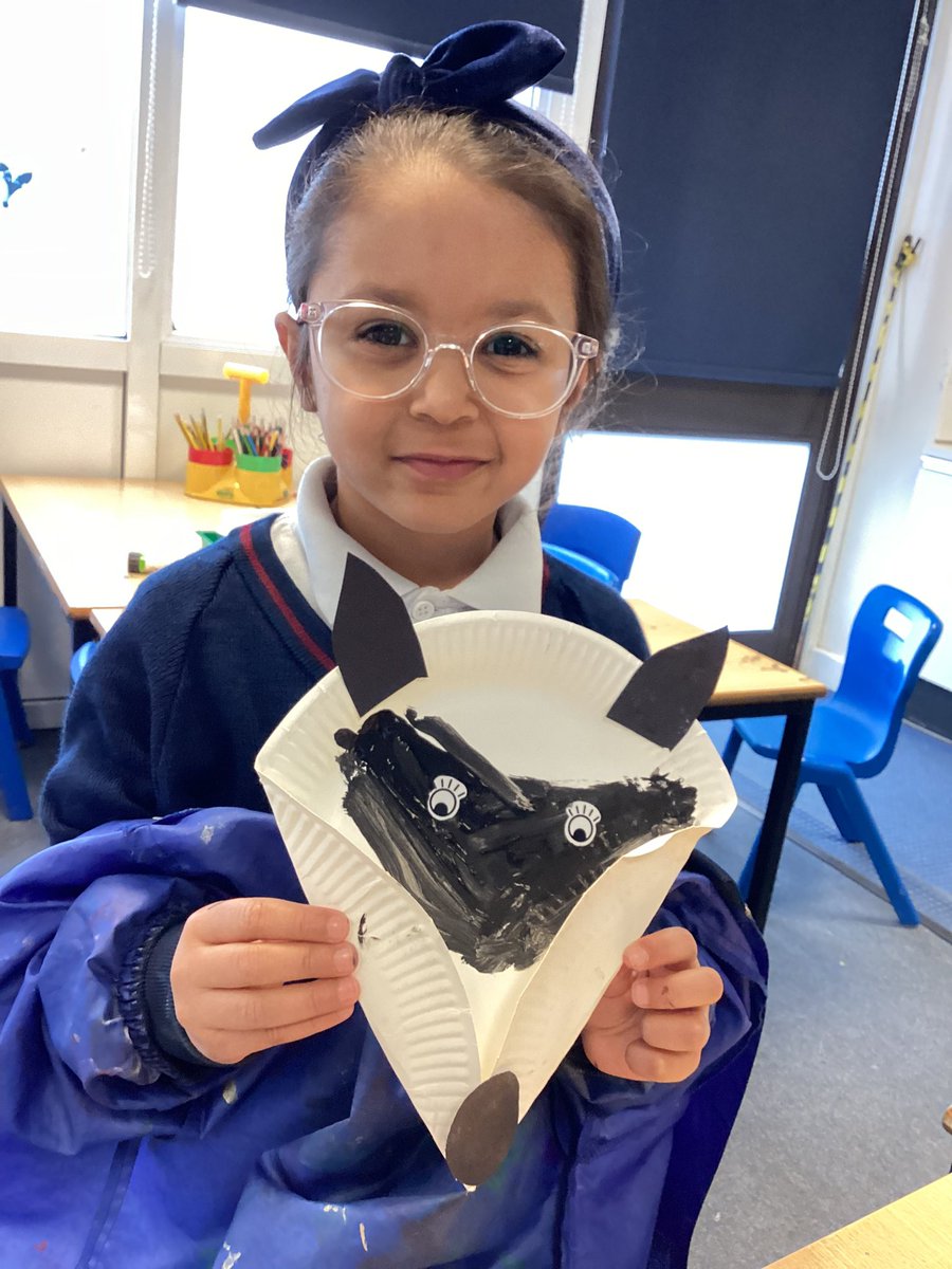StNicksEarly's tweet photo. #StNicksReception made some wonderful badgers and foxes in the creative area linking to this week’s story, ‘One Snowy Night’. #StNicksLower #StNicksArtsCrafts #StNicksArt https://t.co/eOVbBJLaIZ