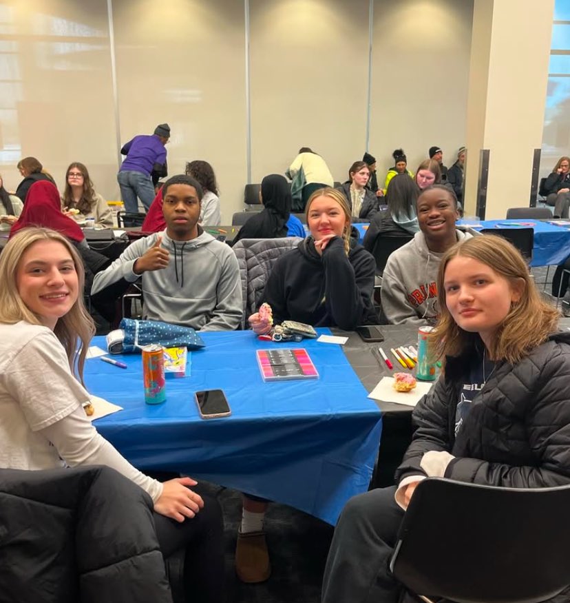 Conamora Ndana ๐บ๐ธ๐จ๐ฒ (@cabn_9) on Twitter photo In celebration of Martin Luther King Jr. Day, I joined the City of Warren to create over 300 cards for seniors! We reflected on Dr. Kingโs legacy and the power of his message while giving back to the community. Grateful for the opportunity! <a href="/cityofwarren/">City of Warren</a> <a href="/NationalsGA/">Nationals Girls Academy</a> In celebration of Martin Luther King Jr. Day, I joined the City of Warren to create over 300 cards for seniors! We reflected on Dr. Kingโs legacy and the power of his message while giving back to the community. Grateful for the opportunity! <a href="/cityofwarren/">City of Warren</a> <a href="/NationalsGA/">Nationals Girls Academy</a>