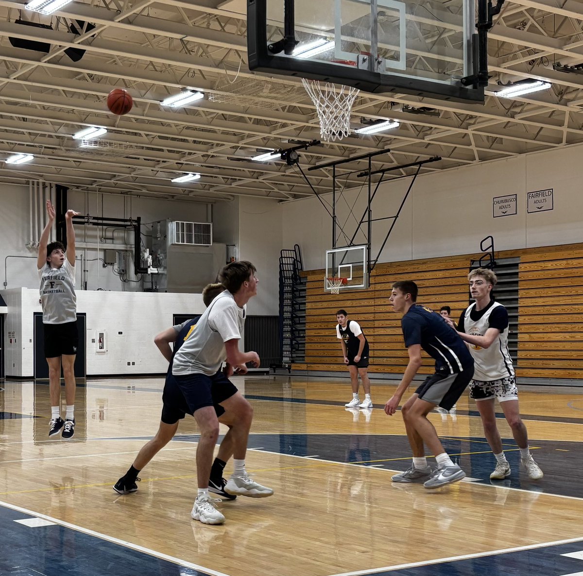 Great to spend time with <a href="/FHSFalconhoops/">Fairfield Boys Basketball</a> today as they prepare for Westview Friday night on Sports Michiana!