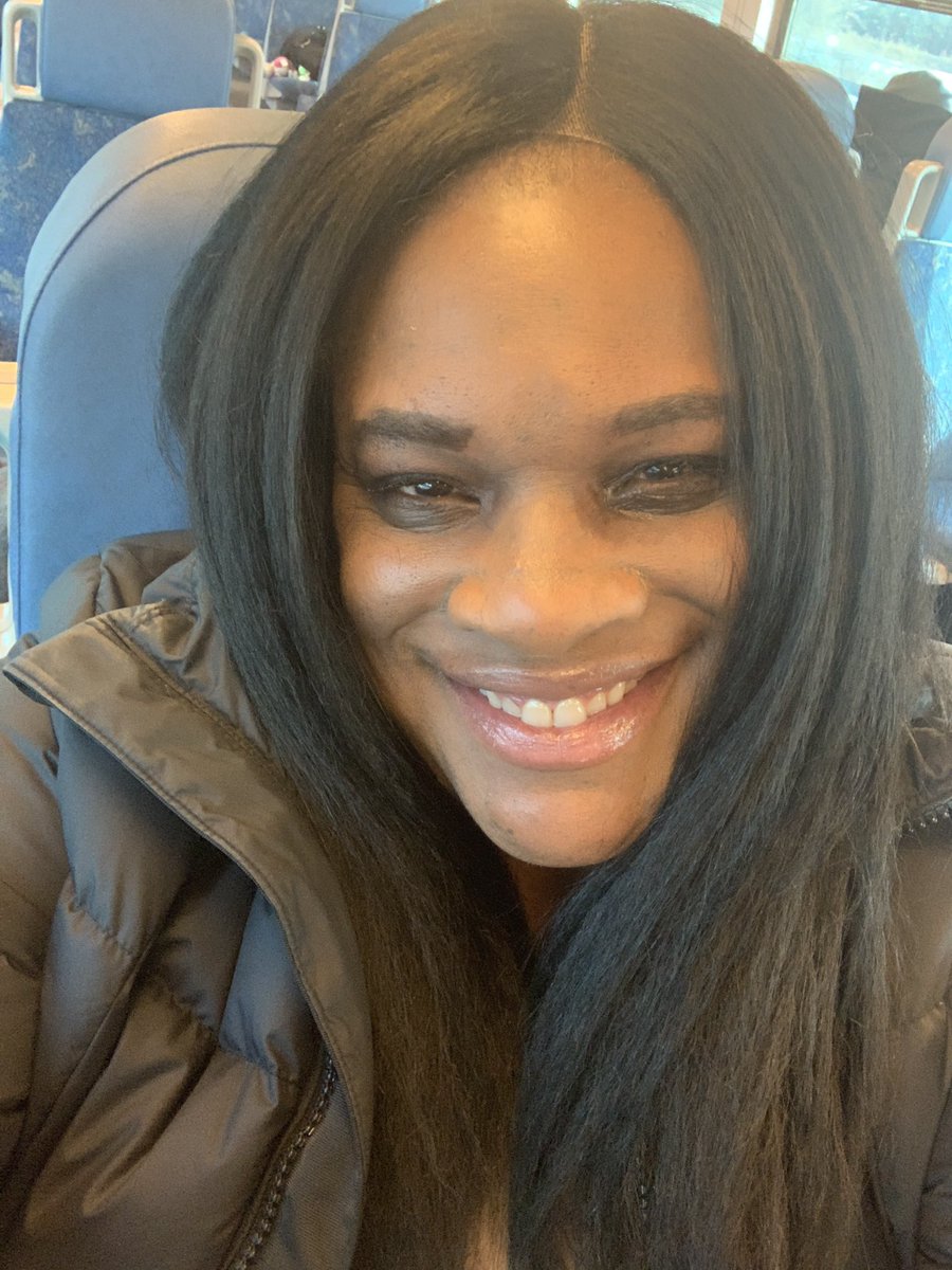 abike's tweet photo. On my way to downtown TO with my sis, for dinner then #NBA #ORLvsTOR #MagicvsRaptors ๐๐ get to see my fav players #MakeitMagic #WeTheNorth ๐๐ค ๐ซ โฅ๏ธ๐ค๐ค https://t.co/KlLXZJFe0p