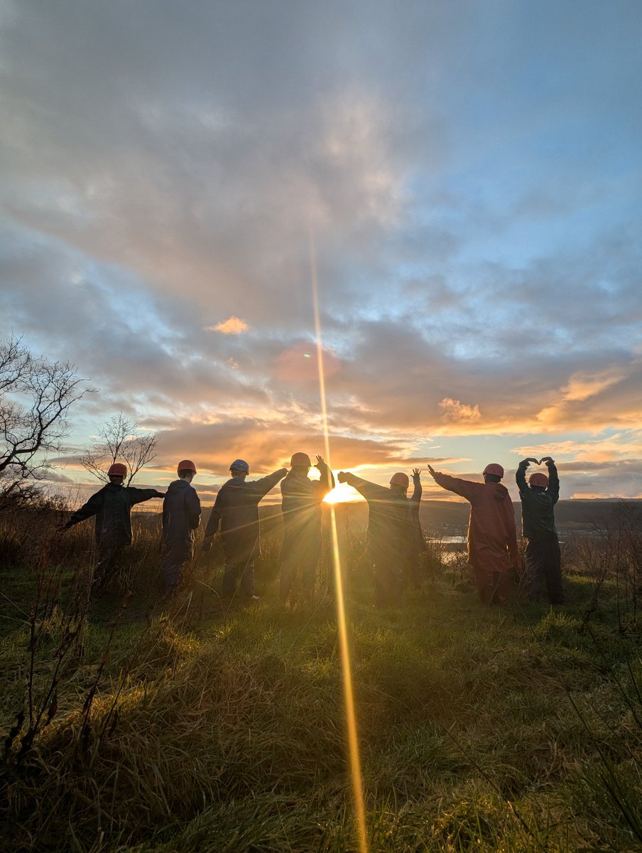 BlairvadachStew's tweet photo. Day 2 - #StRochsBV25
@SaintRochsPS @BlairvadachOEC

The perfect combination of fire, maps and waterfalls with personal goals completed and team challenges overcome. 

It's fantastic to see this little team growing and developing. https://t.co/2X8jPtpsLD