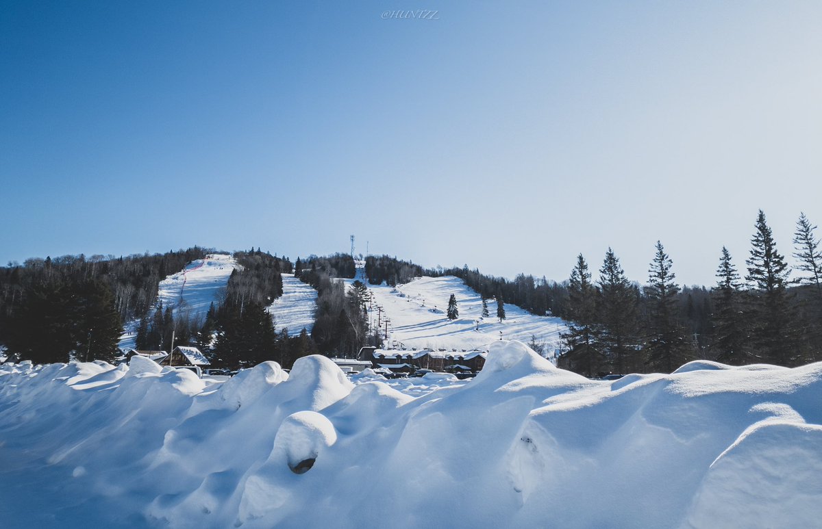 Huntzz's tweet photo. *my special place
👇
1st edit was done in lightroom
2nd edit was done in Photoshop express
3rd edit was done in lightroom mobile

#iPhonePhotography #lightroomEdit #Canada #SkiTown #mountains #SnowCoveredMountain #Snow #photooftheday #Naturephotography https://t.co/p9wz9db9Xg