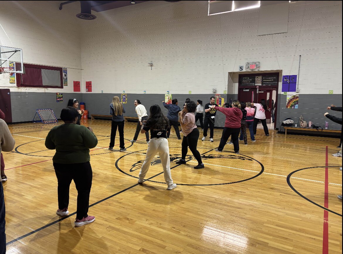 Pleasant Grove Elementary (@pleasantgrovee2) on Twitter photo Eagle Nation Staff bringing in their inner Muhammad Ali to our Movement Session 🥊 🦅 Thank you <a href="/GoldsGym/">Gold's Gym</a> !
#dallasisd #school #boxing #PGE #Goldsgym Eagle Nation Staff bringing in their inner Muhammad Ali to our Movement Session 🥊 🦅 Thank you <a href="/GoldsGym/">Gold's Gym</a> !
#dallasisd #school #boxing #PGE #Goldsgym