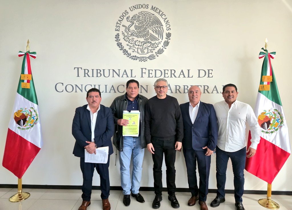 TFCA_mx's tweet photo. El Magistrado Presidente @Luis_diazdeleon se reunió con Diego Ánimas, Secretario General del @sitemcen; Felipe Castro de la Sec. Sección 18 Morelos; Ulises Vargas, Secretario de Finanzas; y Adán Rivera, Director Jurídico, sumando esfuerzos en favor de las personas trabajadores https://t.co/dwyMhdb49J