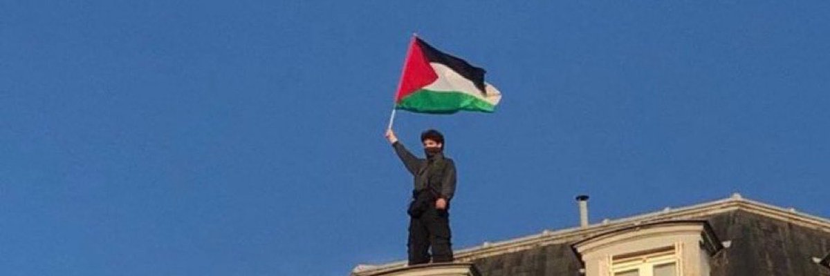 قَاتِلُوهُمْ يُعَذِّبْهُمُ اللّٰهُ بِاَيْد۪يكُمْ وَيُخْزِهِمْ وَيَنْصُرْكُمْ عَلَيْهِمْ وَيَشْفِ صُدُورَ قَوْمٍ مُؤْمِن۪ينَۙ
Tevbe - 14

Onlarla savaşın. Allah sizin ellerinizle onları cezalandırsın, onları rezil rüsvay etsin. Size yardım ederek onlara galip kılsın. Mü'min