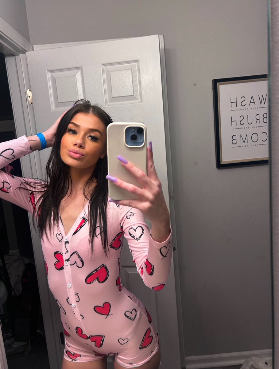 Lilly ♡ tweet media