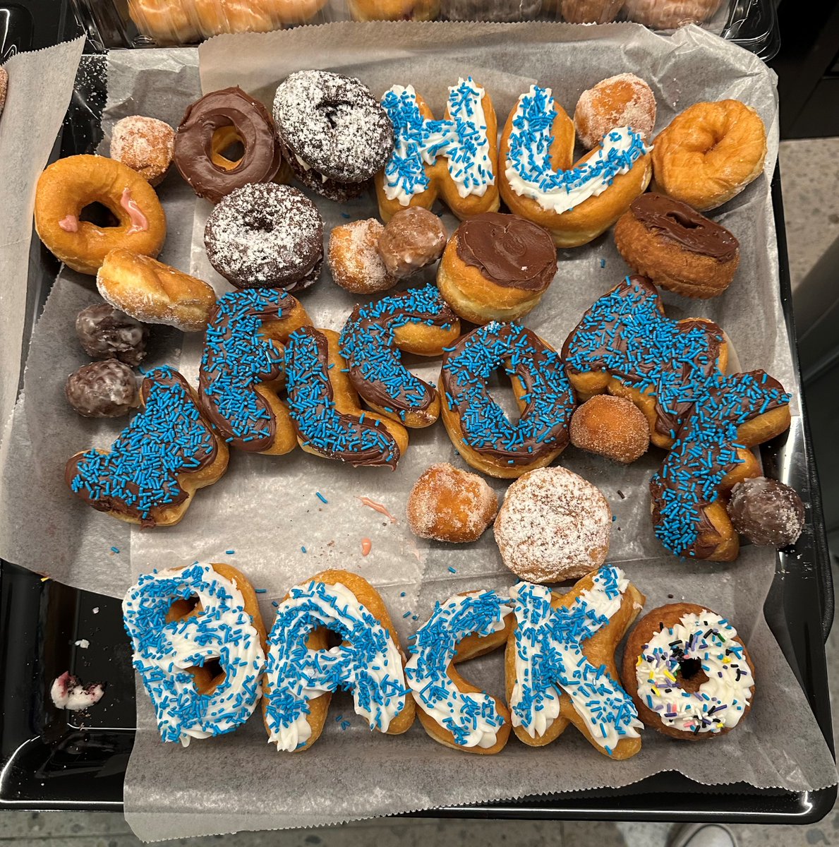 FraryLibraryDC's tweet image. Donuts 🍩 for the first day of Spring &apos;25 classes at the
@JHUBloombergCtr. Somebody ate the J!