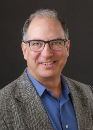 MissouriSandT's tweet photo. 🎉 Congratulations to Dr. Ray Vandiver, a 1994 Ph.D. grad, on being named president & CEO of the Saint Louis Science Center! 🌟 We’re proud of his continued leadership in science education.
#MissouriST #AlumniSuccess #STEM #Leadership #SaintLouisScienceCenter https://t.co/XwZNuY2Ys5