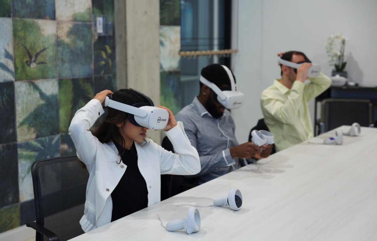 vrvisioninc's tweet photo. Revolutionising corporate training with Virtual Reality: A bold new era for workforce learning https://t.co/Lgn4QXEmH3 #CorporateTraining #VR #VirtualReality #WorkforceLearning #EnterpriseTraining #LearningAndDevelopment @vrvisioninc @TrainingJournal https://t.co/pODjx4EL8G