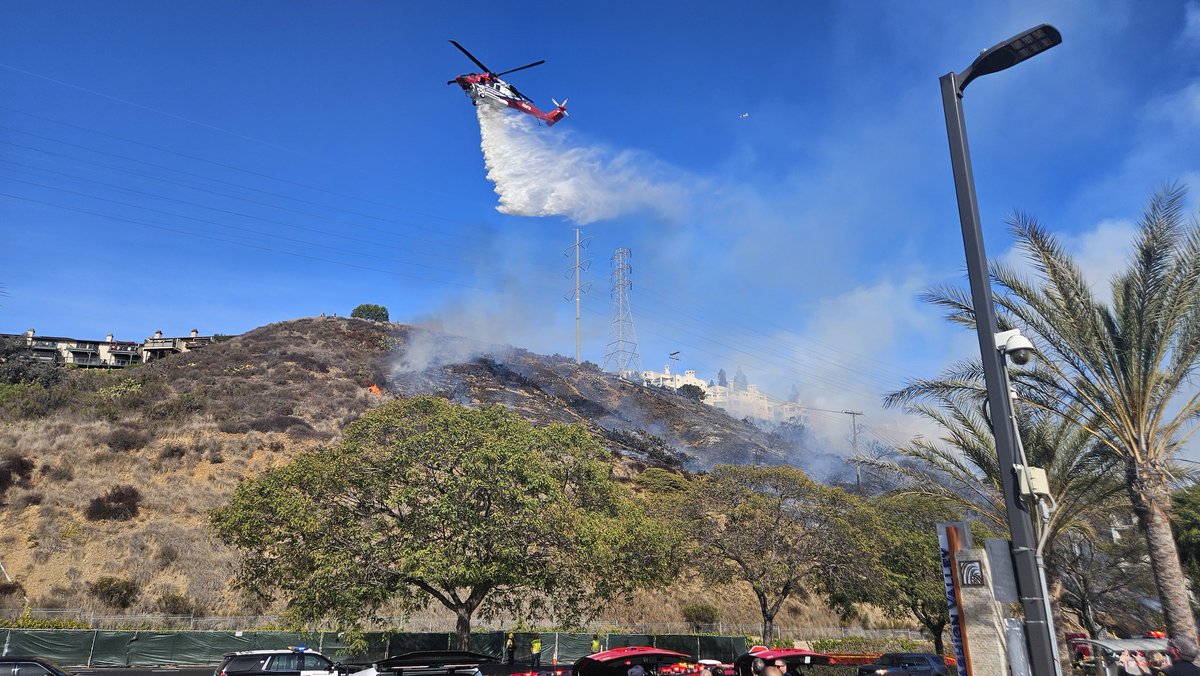 Fire crews are making quick work on Friars Fire. Please avoid the area of Friars Rd., west of 163. Heed all warnings and orders from police and fire officials.