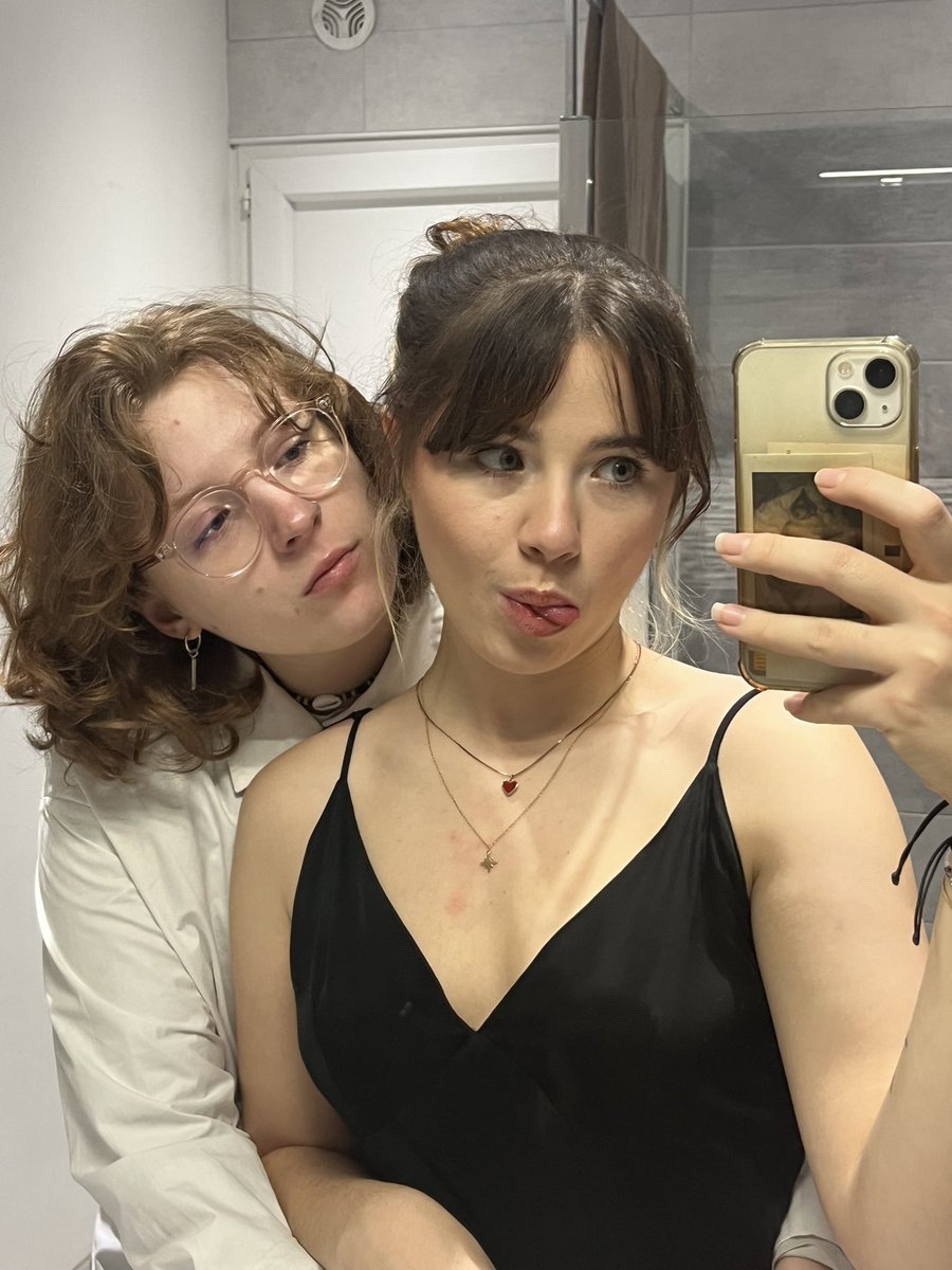 lisa🕷️ tweet media