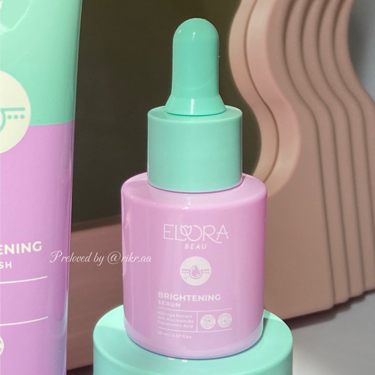 taeairy's tweet photo. 🛒 Elora Brightening Set Skincare
Full set | 75K
Face wash | 30K
Moisturizer | 35K
Serum | 20K https://t.co/wXdA6kcfov