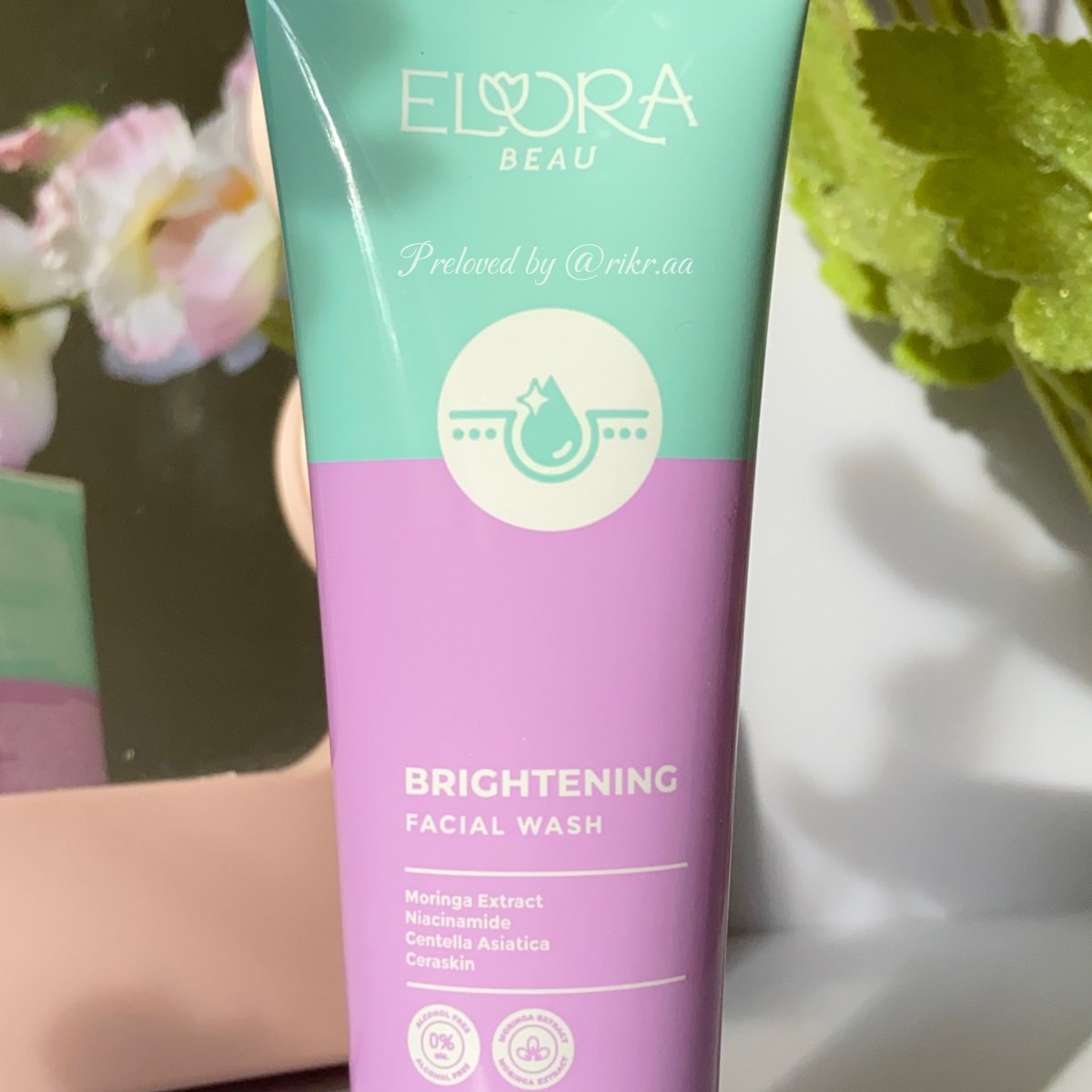 taeairy's tweet photo. 🛒 Elora Brightening Set Skincare
Full set | 75K
Face wash | 30K
Moisturizer | 35K
Serum | 20K https://t.co/wXdA6kcfov