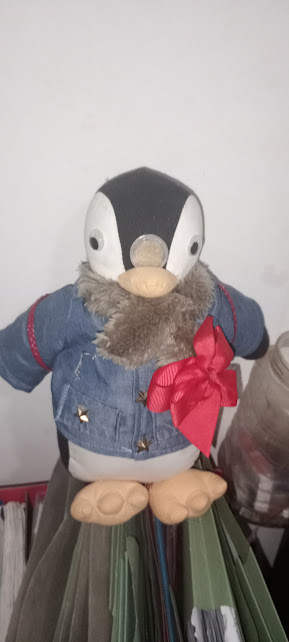 ashleyrclark1's tweet image. wait #FredthePenguin takes bribes lol #Naughtystep #sbswinnershour