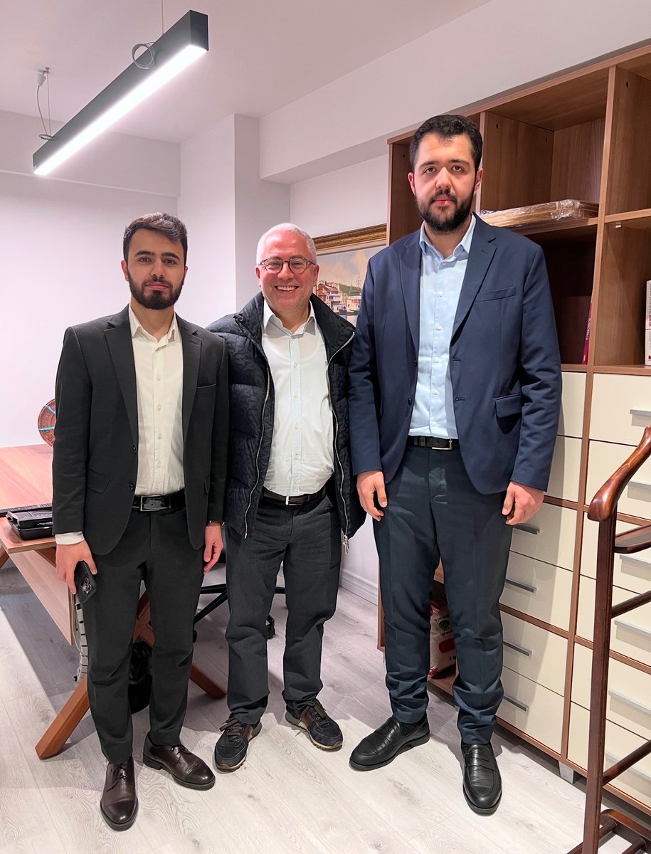 Sözcü Gazetesi Yazarı Değerli Büyüğümüz Nedim Türkmen Kartalkaya’daki otel yangınında ailesi ile birlikte hayatını kaybetti. Nedim hocamıza, ailesine ve yangında hayatını kaybedenlere Allah rahmet eylesin, mekanları cennet olsun İnşallah. #Bolu #kartalkaya #nedimtuerkmen