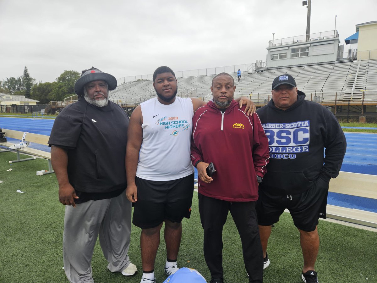 Qualon Barr (@3ar1hquake) on Twitter photo Had a great time meeting new people and getting another chance to play ball!
<a href="/PodyumPreps/">Podyum Preps</a>
<a href="/PP_All_American/">All-American Bowl by Podyum Preps</a>
<a href="/CoachWChristian/">Coach Christian</a>
<a href="/guardo66/">coach guardo # no🐂🐂🐂💩💩💩💩</a> Had a great time meeting new people and getting another chance to play ball!
<a href="/PodyumPreps/">Podyum Preps</a>
<a href="/PP_All_American/">All-American Bowl by Podyum Preps</a>
<a href="/CoachWChristian/">Coach Christian</a>
<a href="/guardo66/">coach guardo # no🐂🐂🐂💩💩💩💩</a>