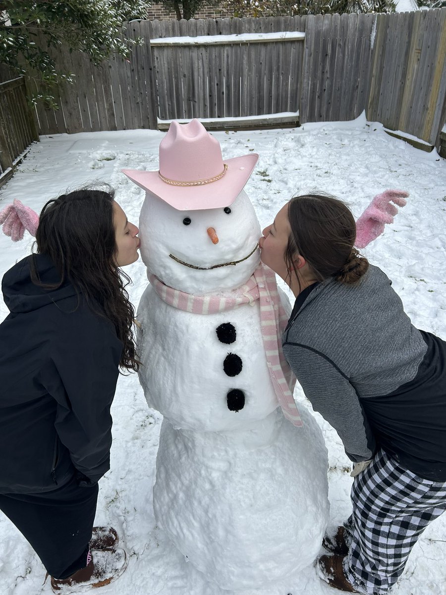 mschamberlain23's tweet photo. @FOX26Houston Snow Day https://t.co/EYj7ryOY71