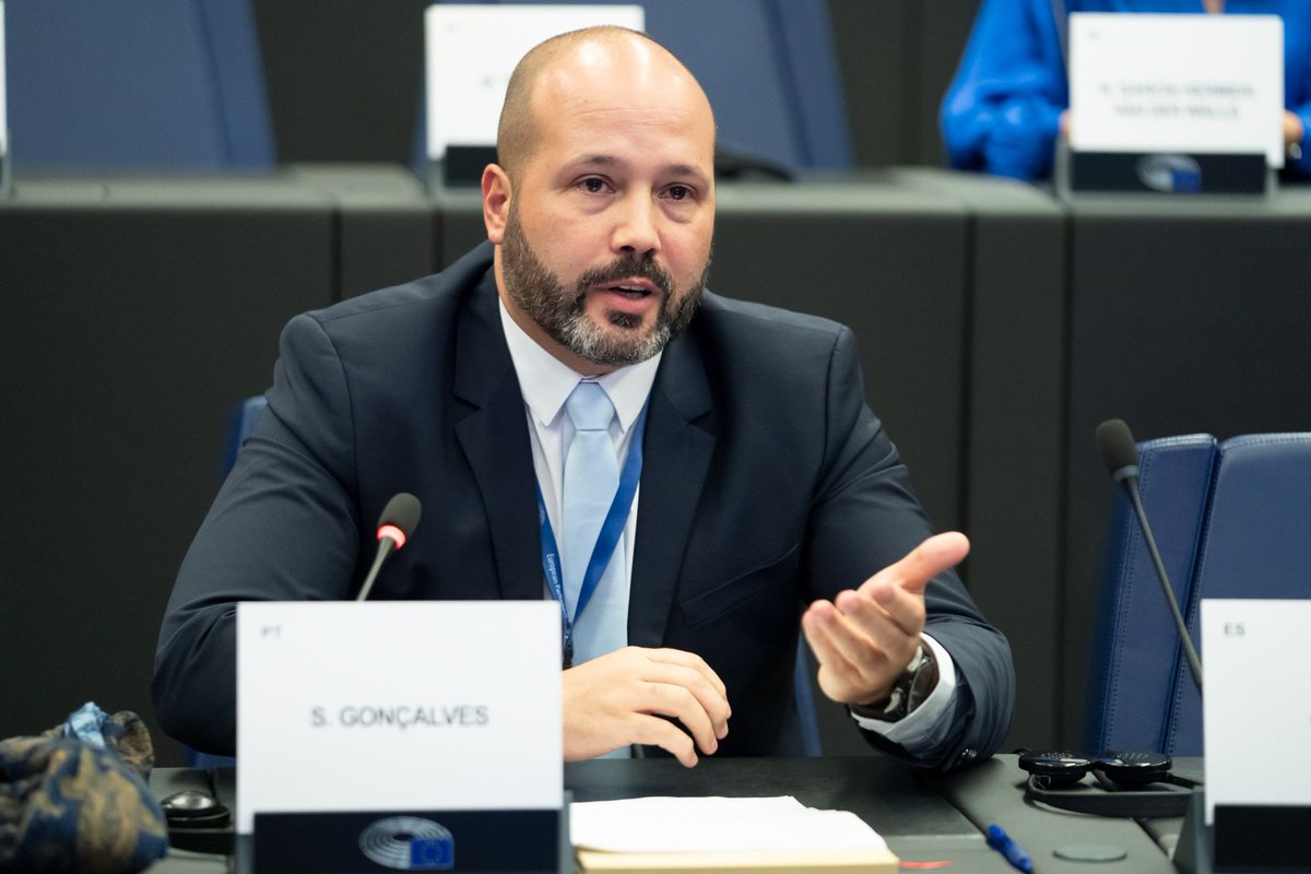 smsgoncalvespt's tweet photo. Só com união e cooperação é possível enfrentar os desafios e construir soluções que promovam o bem-estar das populações e o desenvolvimento sustentável das regiões ultraperiféricas.🌟

Hoje, com a Conferência dos Presidentes das Regiões Ultraperiféricas (CPRUP).
#RUP #EU #UE https://t.co/CeYylVfHv6