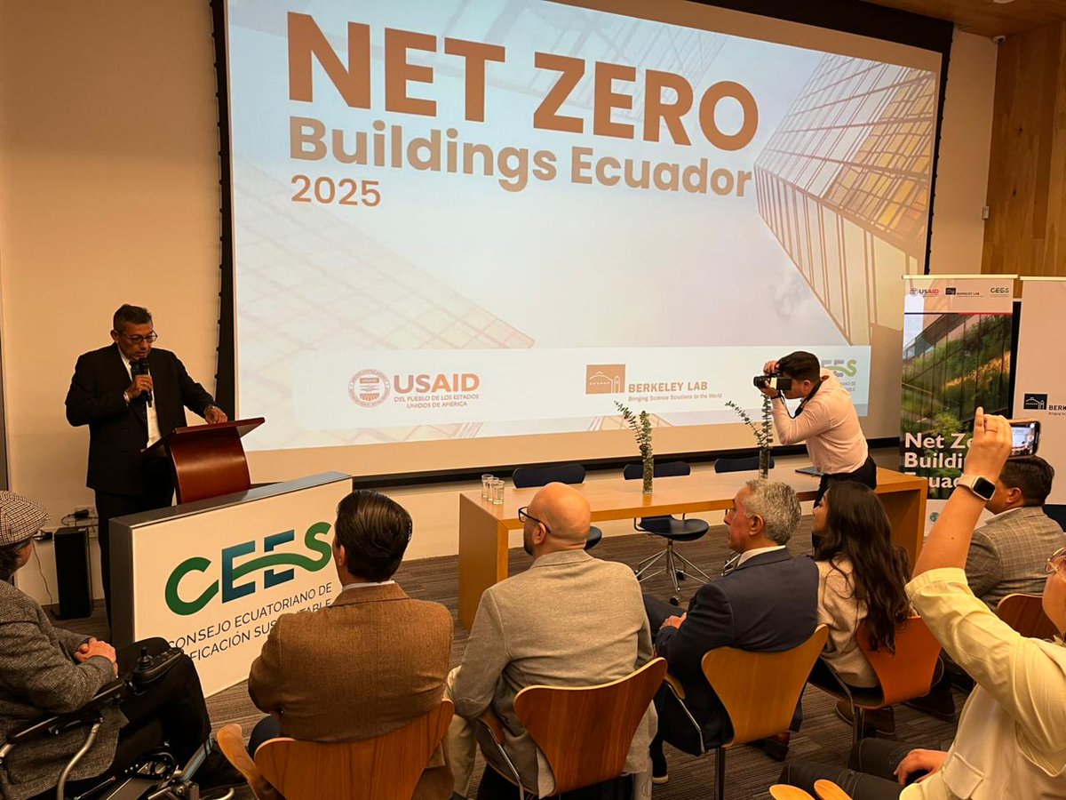 ViviendaEc's tweet photo. Participamos en el lanzamiento del evento NET ZERO Building Ecuador, organizado por #CEES, en el cual resaltamos el proceso de actualización de la Norma Ecuatoriana de la Construcción de Eficiencia Energética, que lideramos. 🏗️🌿🇪🇨

¡Juntos construimos #ElNuevoEcuador! https://t.co/MJAfOHXyuh