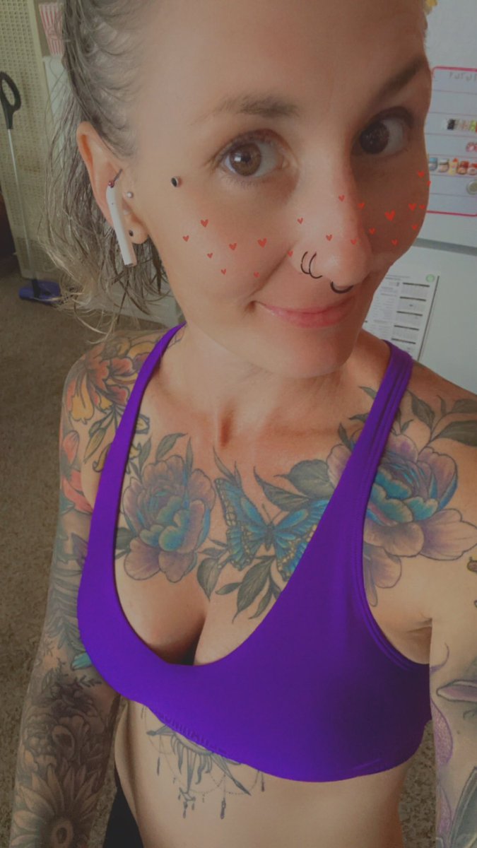 AdrinaMari83's tweet photo. #sexymoms #cocktribute #milf #horny #cumtributeِs #onlyfans #singlelife https://t.co/rUQsrvguSx
