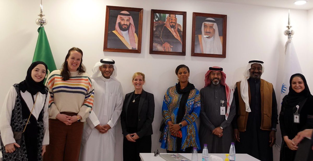 جمعية حياة الطفل، بمشاركة رئيسة منظمة أخصائيي حياة الطفل الأمريكية، سارة باترسون، تعقد اجتماعا مع سعادة الدكتور علي عسيري، المدير العام للمركز السعودي لسلامة المرضى، لبحث فرص التعاون لتعزيز السلامة العاطفية ضمن إطار سلامة المرضى، ودعم التحول الصحي نحو تحقيق رعاية صحية شاملة