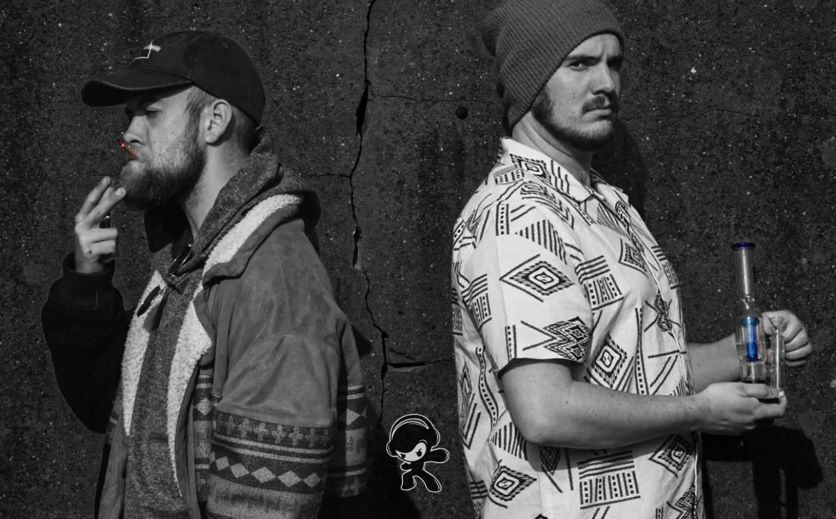 ExpansionRadial's tweet photo. Droge Ogen nos trae su irreverente sencillo John Co., una explosión de energía que combina el rap con riffs contundentes y ritmos inusuales.
https://t.co/pNskpHtsgB https://t.co/gRptzRe37e