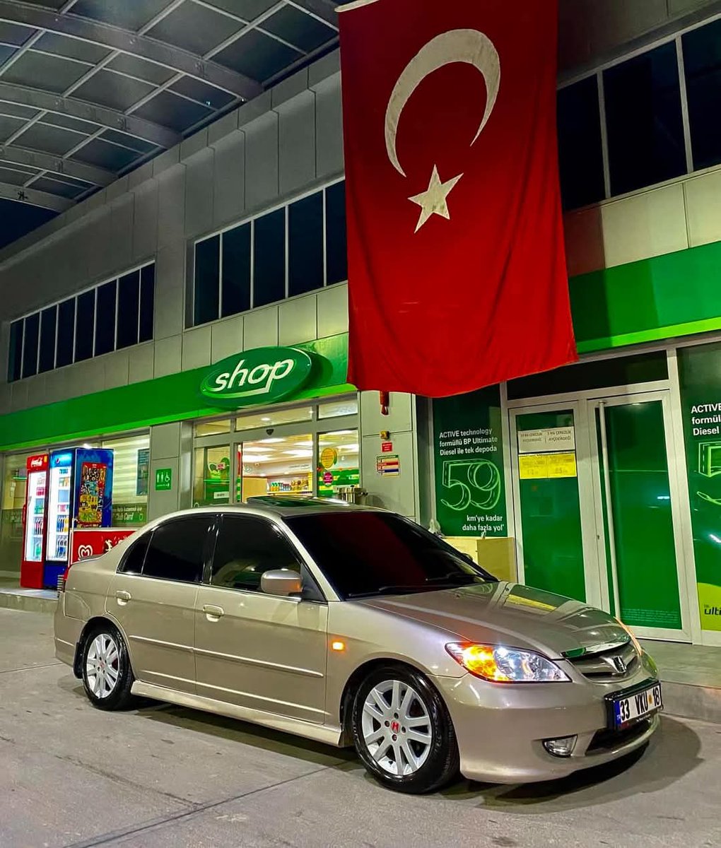 Hseyinveysel07's tweet image. #hondacivc
Sadece araba değil, yaşanmışlık gizli..
Elbet birgün..