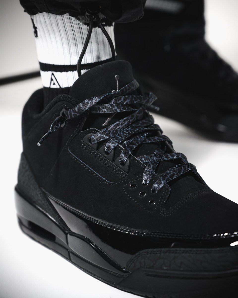 Dolovision's tweet photo. Are we feeling the 2025 #BlackCat3 ? 

//

#Jordan3 # JordanTalk https://t.co/9Bv9CchszO