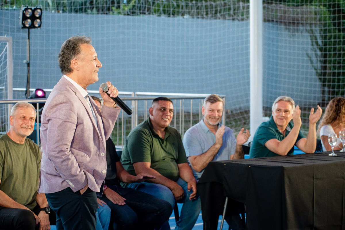 Dean_Rodrigo's tweet photo. Junto al gobernador @MartinLlaryora y toda la comunidad dejamos inaugurado el Polideportivo Social n°60. Donde además de encontrar un espacio de encuentro, es un lugar de oportunidades para que grandes y chicos desarrollen todo su potencial🤩 https://t.co/HYpWVebzpr