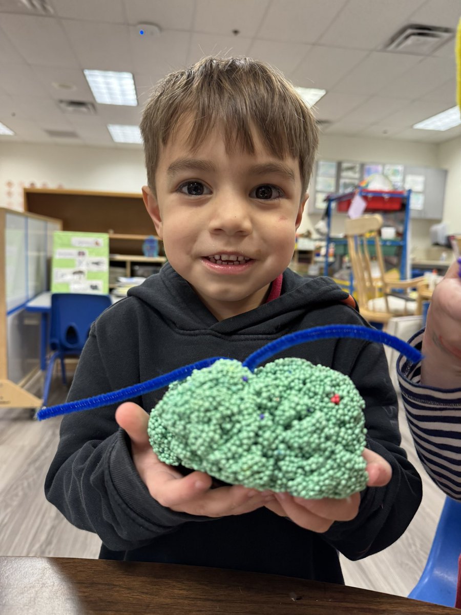 ItsMissHattley's tweet photo. “Look Miss Hattley, I created an ant!” ❤️
#RISD #RISDPreK #Frogstreet #Theme5 #IAmCreative https://t.co/solClc398H