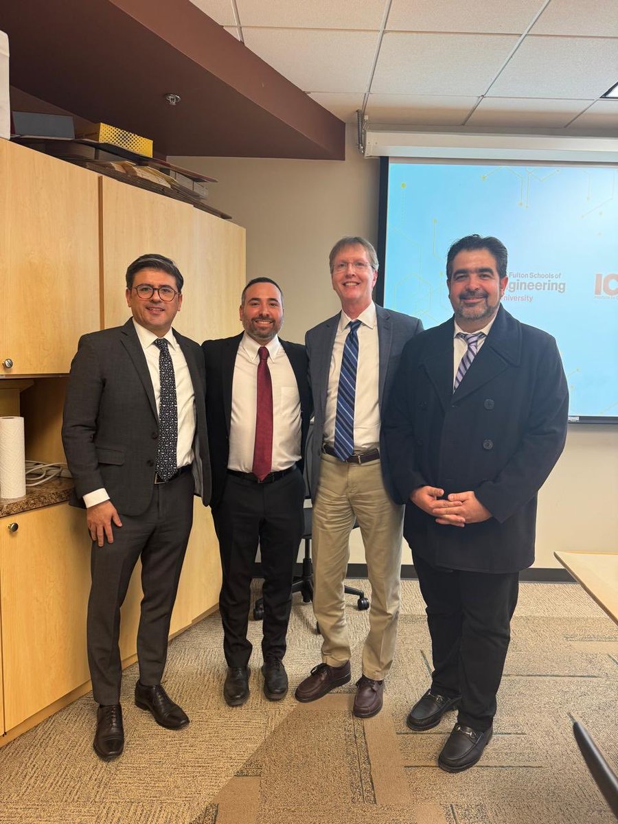 DavidFSotoA's tweet photo. Firma de convenio de colaboración entre ⁦@IcatsonS⁩ y ⁦⁦@ArizonaState⁩ con el objetivo de brindar nuevas oportunidades de capacitación enfocadas en las necesidades de la industria, promoviendo el desarrollo de la formación técnica y profesional. ⁦@gallegos_m⁩ https://t.co/zv2776pkhM
