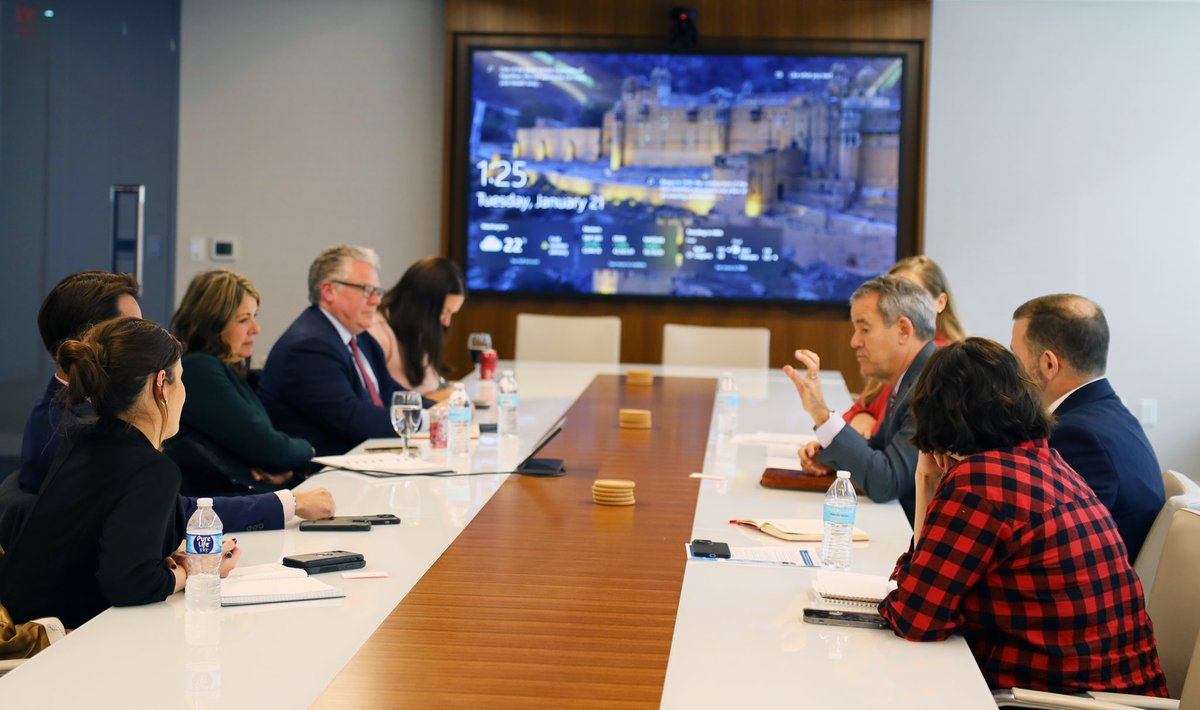 Danielle Smith tweet media