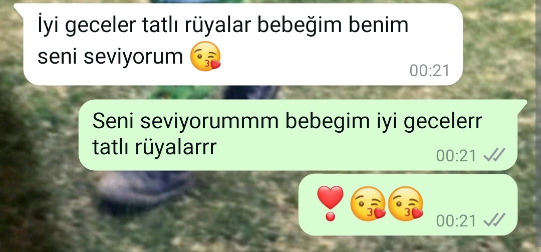 +Annem bizden bol bol kozalak biraz da meyve toplamamızı istedi
- Hayır koca kafa biraz meyve toplayın bol bol da kozalak getirin dediiii