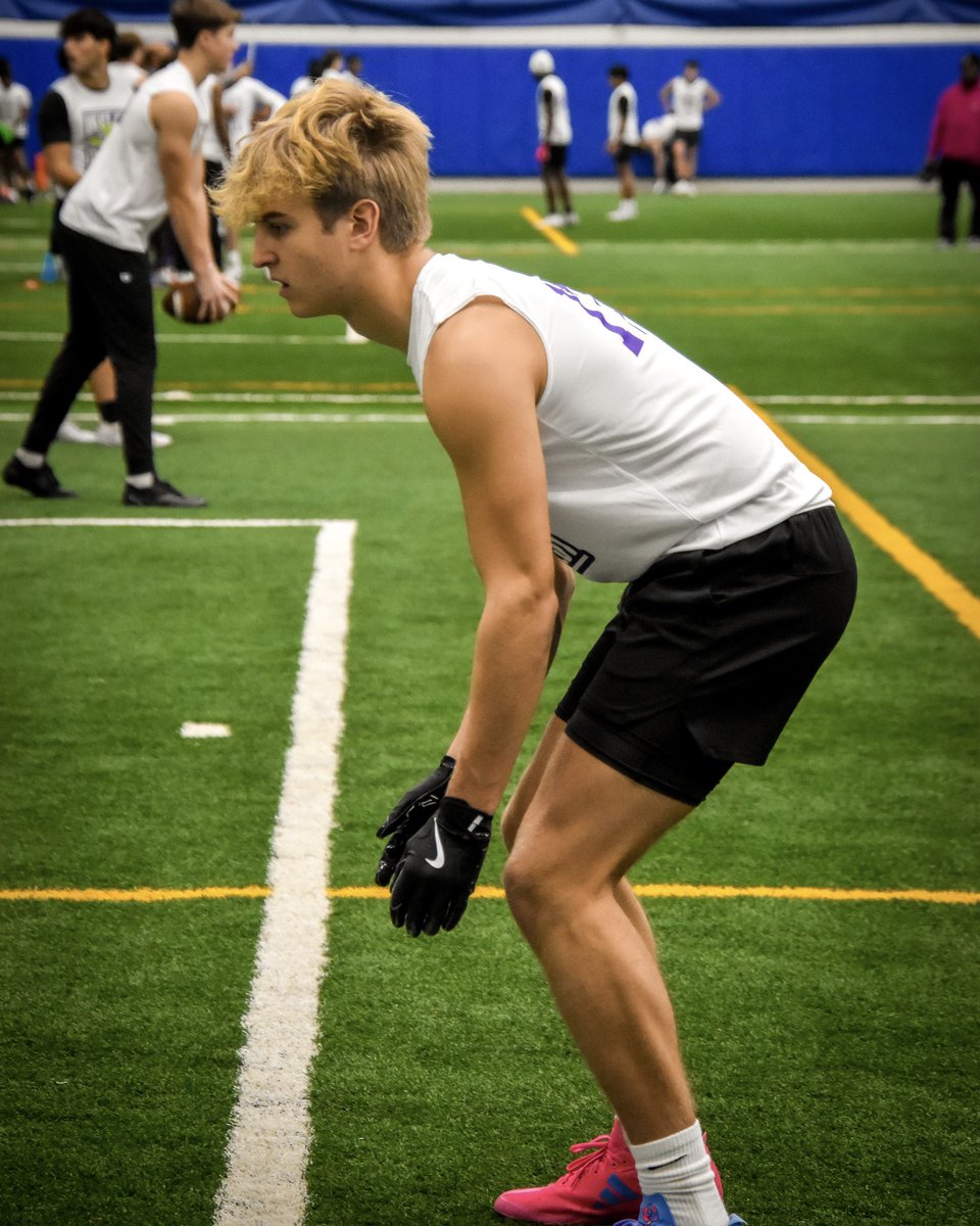 hunterniklos's tweet image. COMBINE MVP 🥇
Best Of The Best Showcase
21.5 MPH - Flying 10
4.3 - Short Shuttle
110” - Broad Jump
6’1” 180
@CoachDanMcGuire | @BOOMfootball | @EDGYTIM