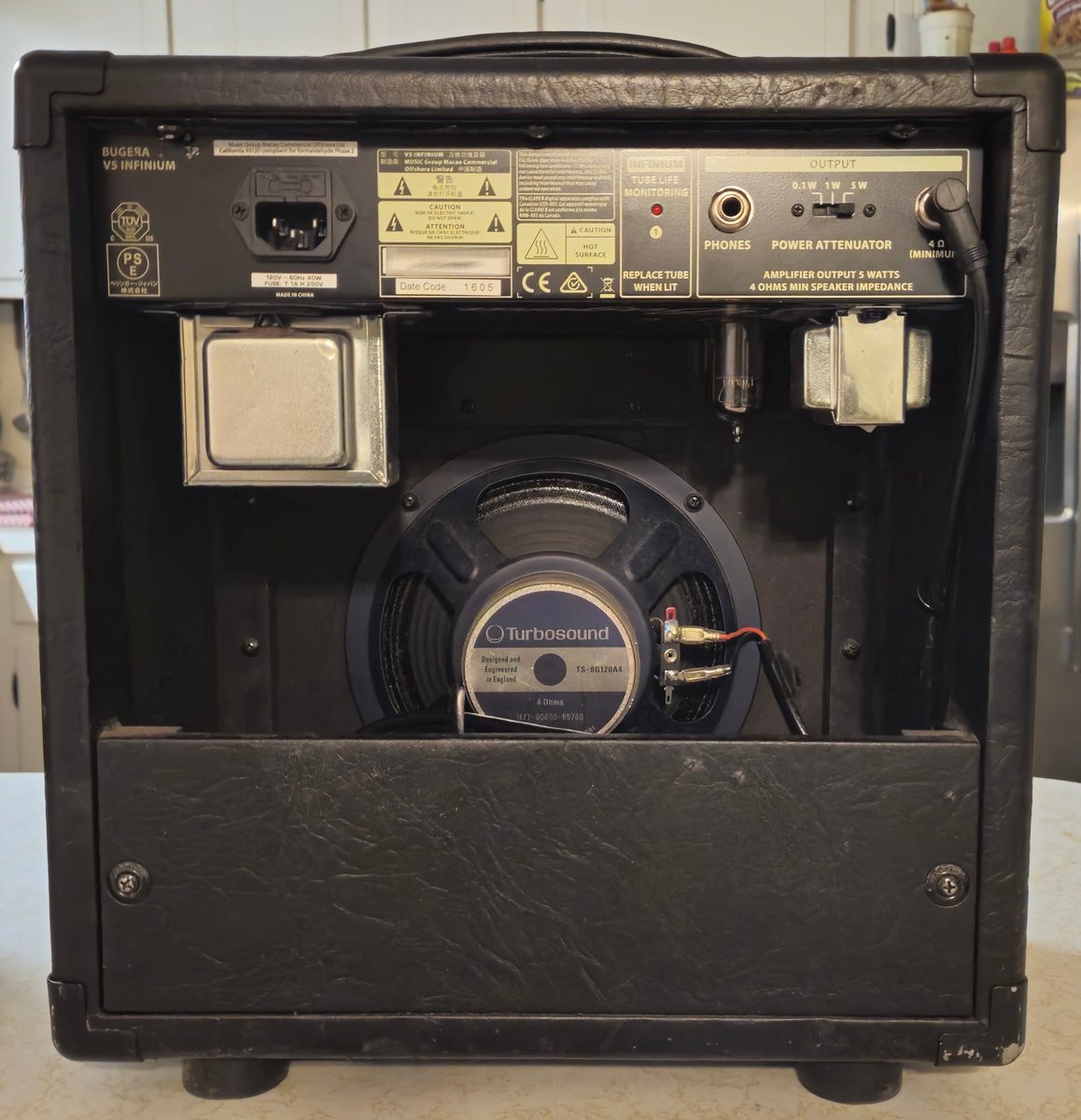 sodacityamps's tweet image. This little badly-behaved @Bugera V5 Infinium came in today.  The pilot light works; however, it produces no sound with input.  Visual inspection reveals nothing.  Got the Bugera OEM #12AX7 and #EL84 #vacuumtubes in it.  Let's see what a fresh set will do for this amplifier.